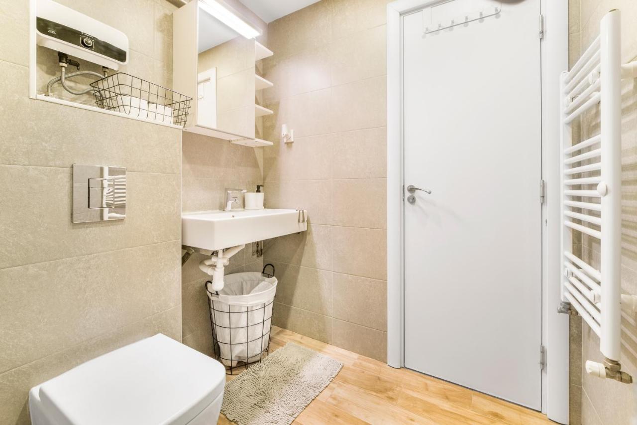 Exclusive Apartment Studentski Grad Sofia Bagian luar foto