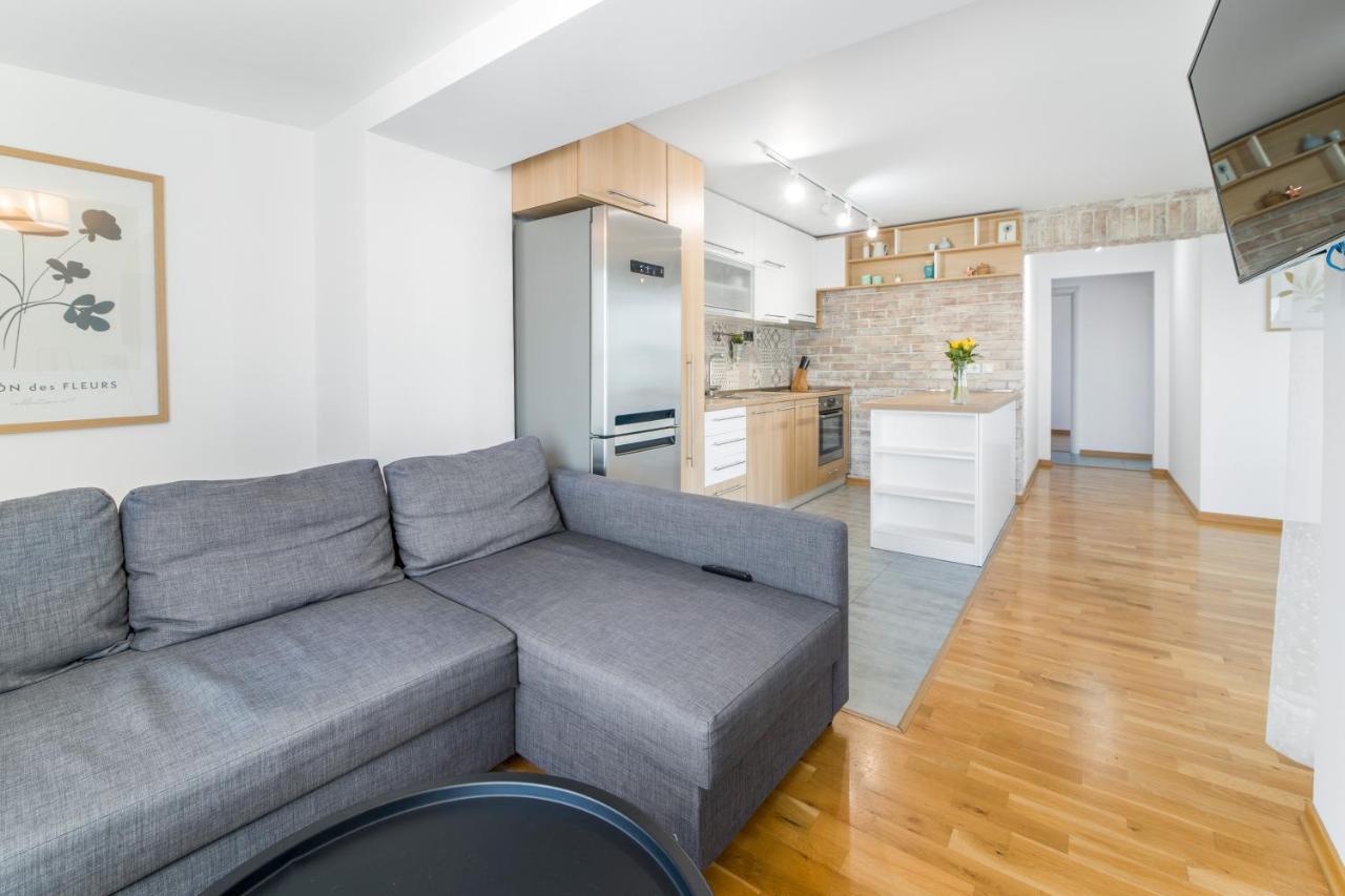 Exclusive Apartment Studentski Grad Sofia Bagian luar foto